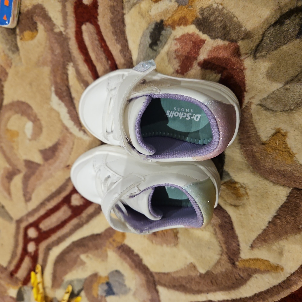 Sneaker clothes